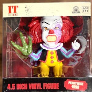 IT Pennywise 1990 4.5” Vinyl Figure Horror Collectible NIB